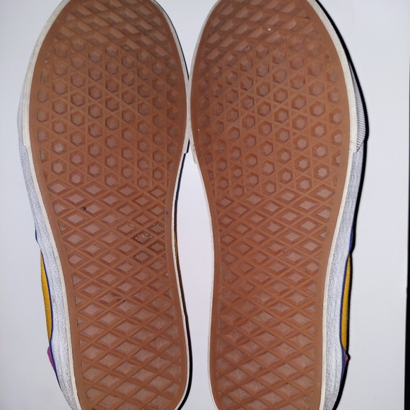 Shose - Picture 2 of 6